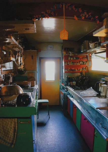 In the kitchen, no.4(Wagenküche1:Fliege), 70x50cm, 2014.jpg