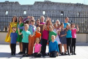 «Остров счастья» показал римлянам «Ретро с кумирами» 