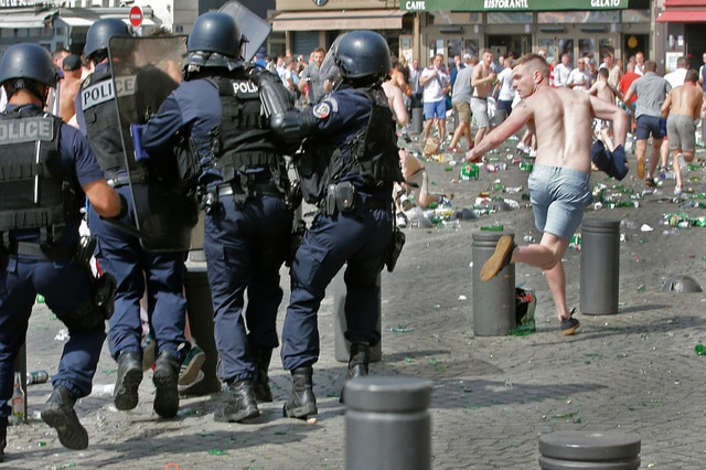 Футбол в тени насилия: в чем причина?