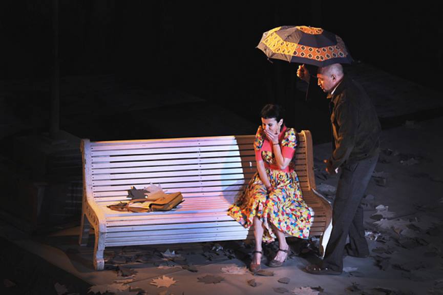 Ирина Апексимова: "Играя этот персонаж, каждый раз почти на два часа сценического времени я становлюсь Верой".