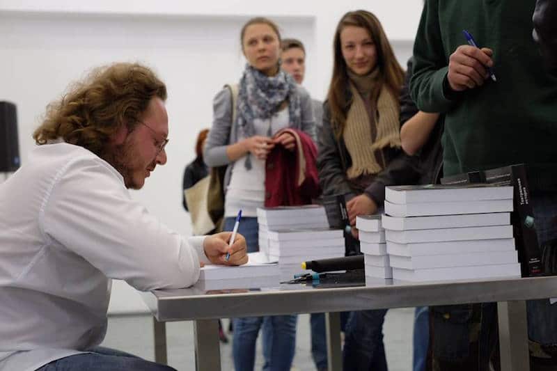 Читатели заинтересовались "Театральной историей". Псков.