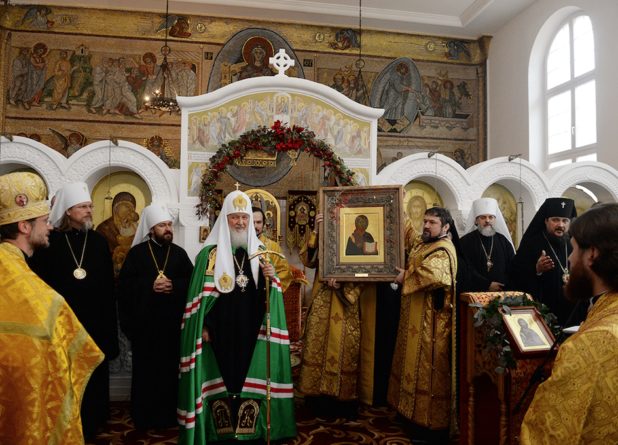 Патриарх Кирилл говорил в Цюрихе о мучениках и чествовал храмостроителей