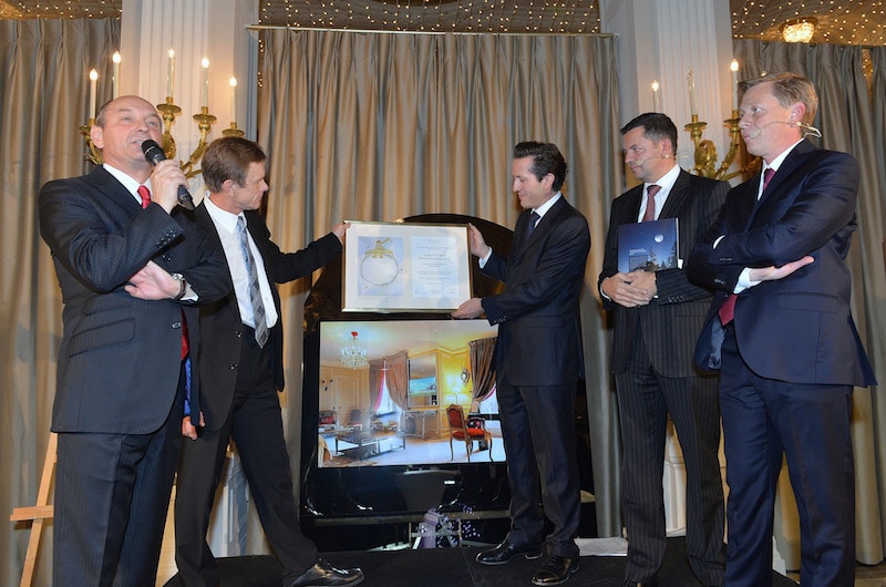 «Фаворит» вновь выходит в свет