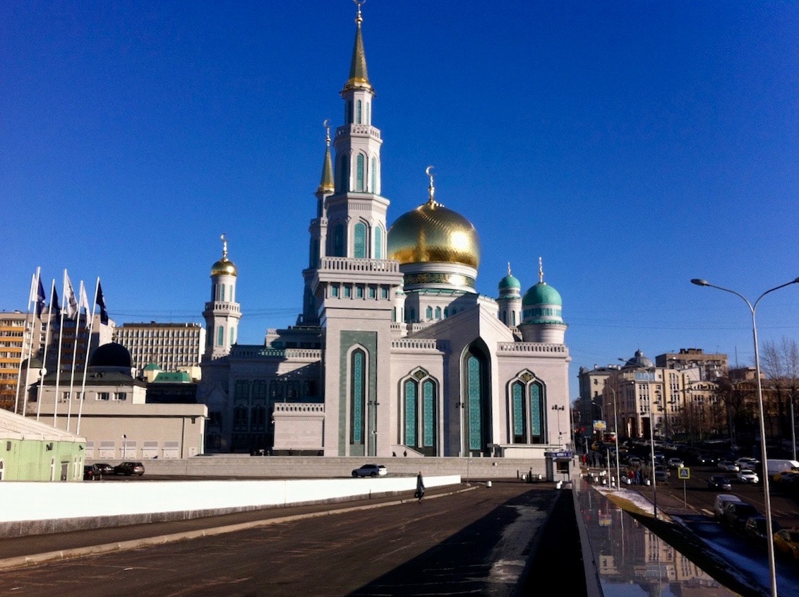 Красивая мечеть вблизи ВДНХ построена совсем недавно.