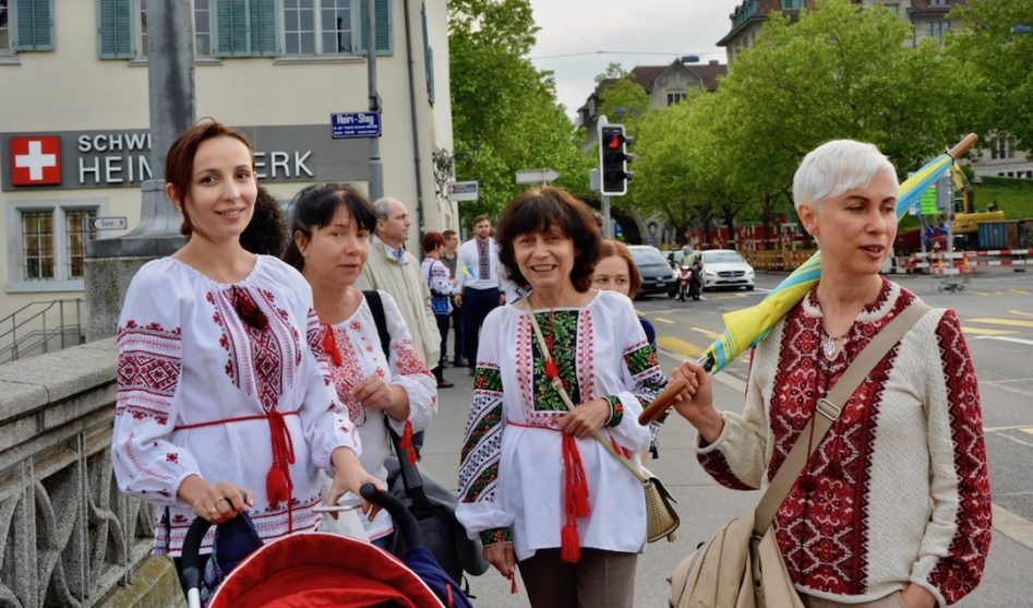 Украинская вышиванка на улицах Цюриха