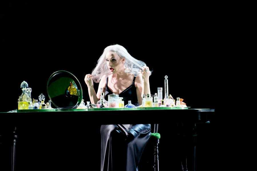 Графиня (Дорис Зоффель) (© Monika Rittershaus/Zurich Opera)