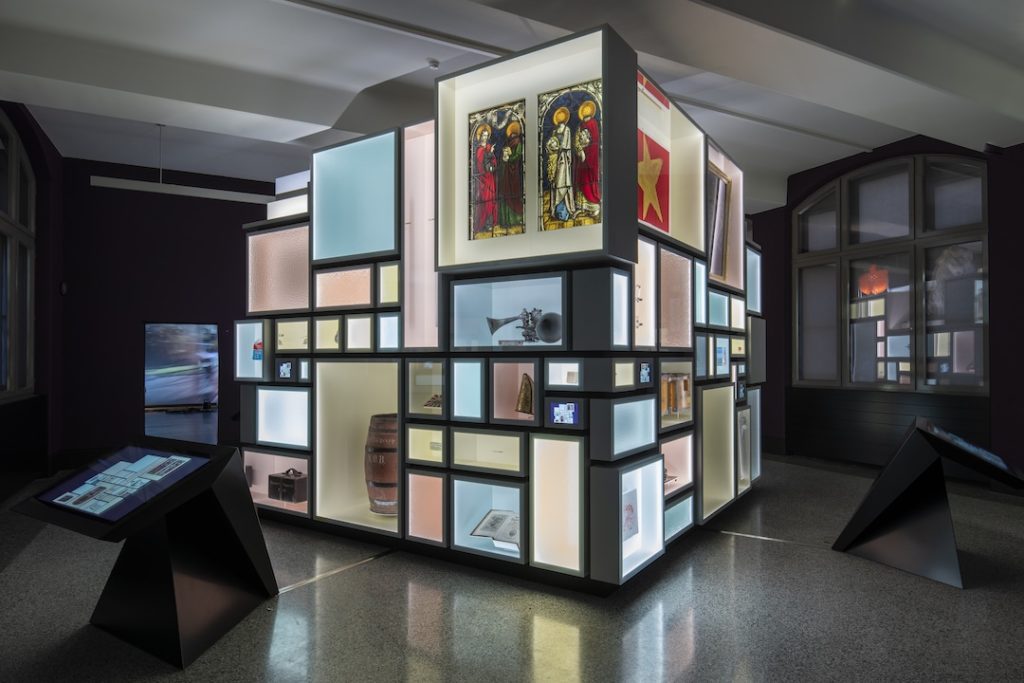 Из 100 ячеек "маяка" занято 60, остальные для новых экспонатов. (© Schweizerisches Nationalmuseum)