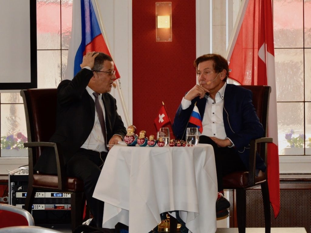 Посол Швейцарии в Москве Ив Россье. Россия меж властью и казнью