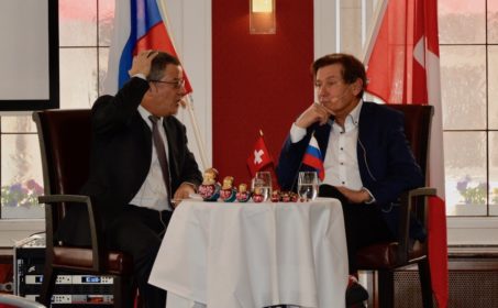 Посол Швейцарии в Москве Ив Россье. Россия меж властью и казнью