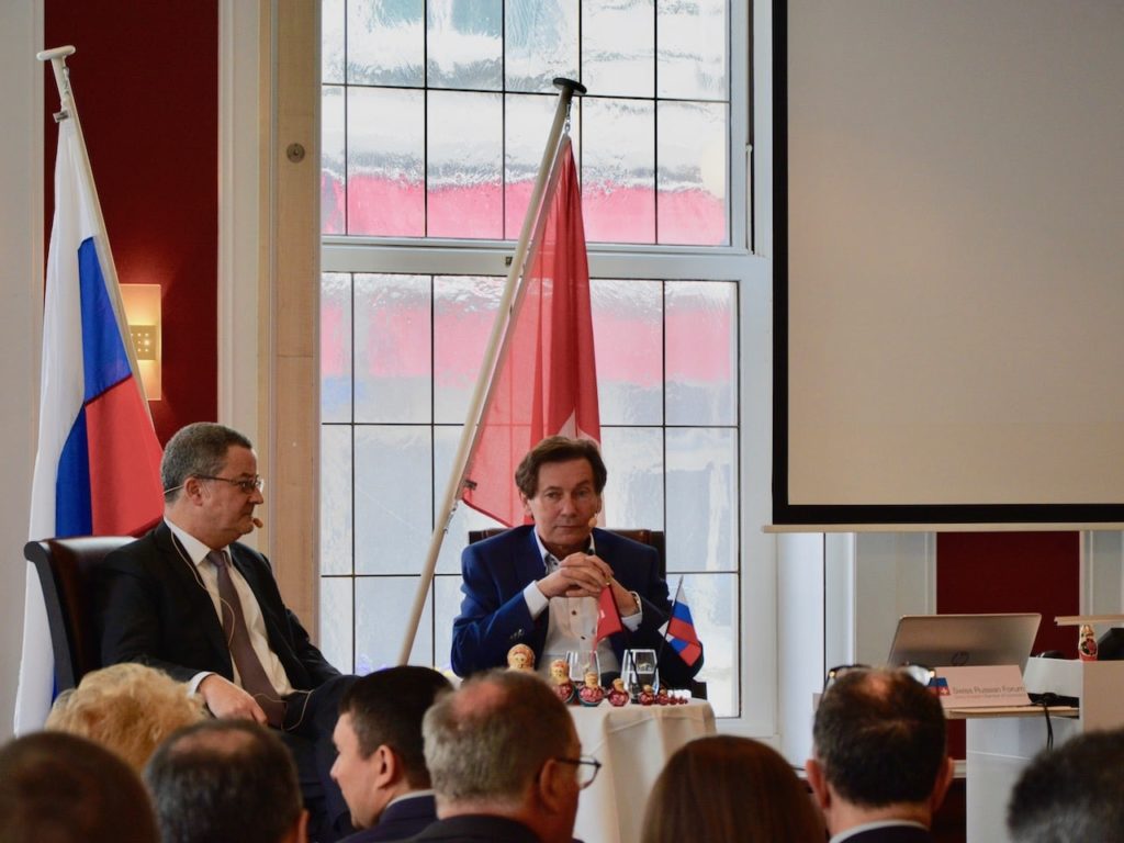 Швейцарский посол в Москве Ив Россье предлагает смотреть на Россию в историческом контексте. (forall.swiss)