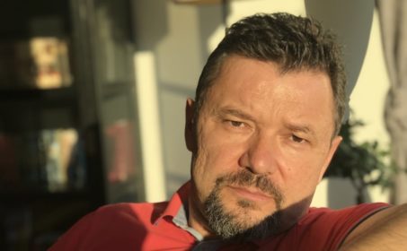 Писатель Всеволод Бернштейн: одно рукопожатие лучше тысячи лайков