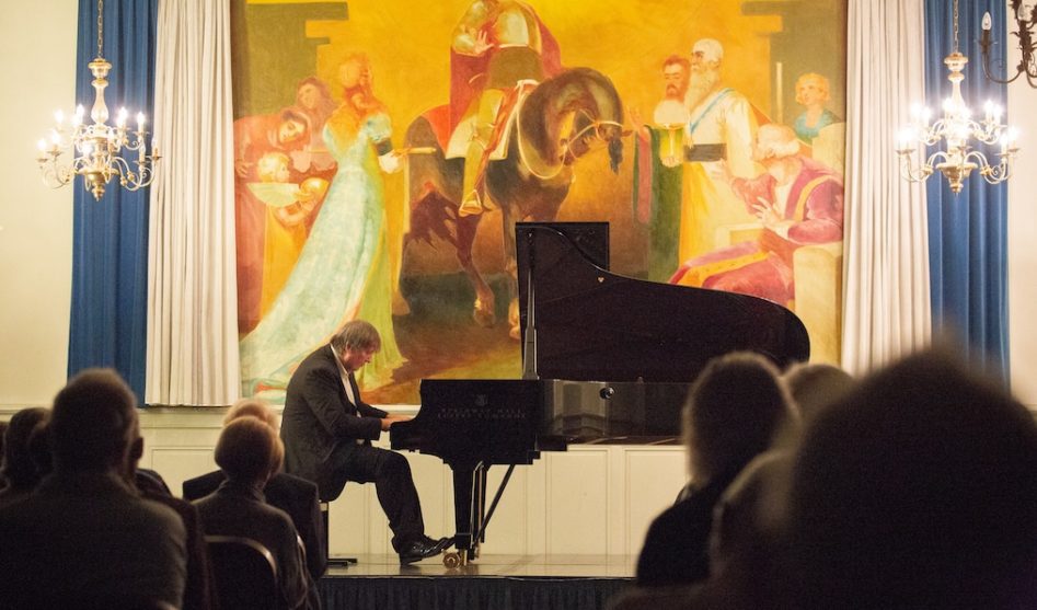 Звездная осень с фестивалем ArtDialog