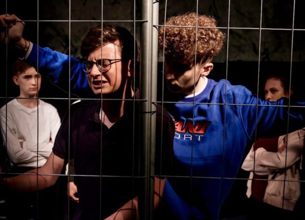 «ДНК»: театр «Synthese» рассказал о травле среди подростков