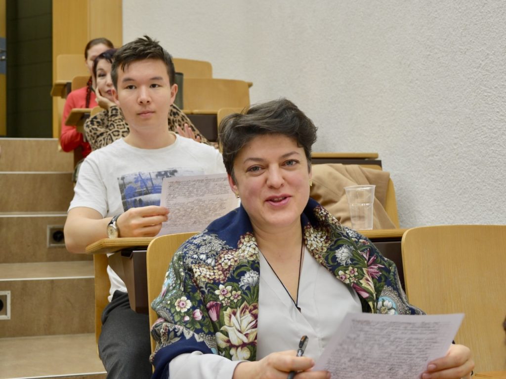 Диктант по русскому языку - через тернии к звездам! (© forall.swiss)