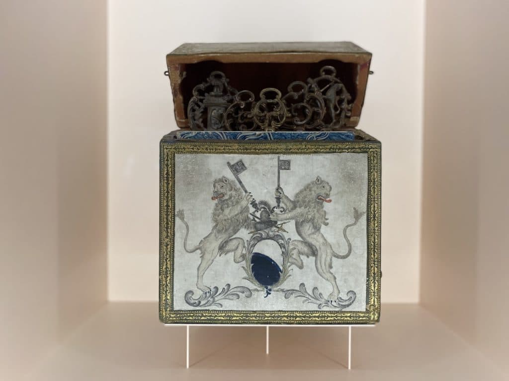 Шкатулка хранит ключи от главных ворот Цюриха. (© forall.swiss)