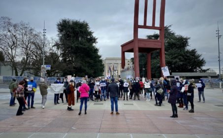 Вернуть Алексею Навальному статус узника совести требуют неравнодушные люди разных стран