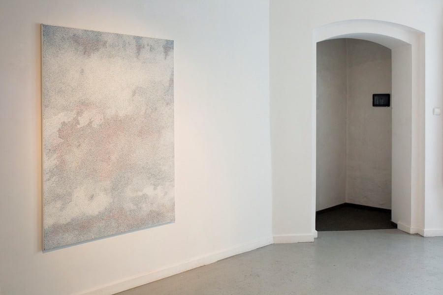 Работы Вероники Мошниковой в Galeria Szewska 16 в Познани, декабрь 2020 г. (© Ewa Belańczyk-Obst)