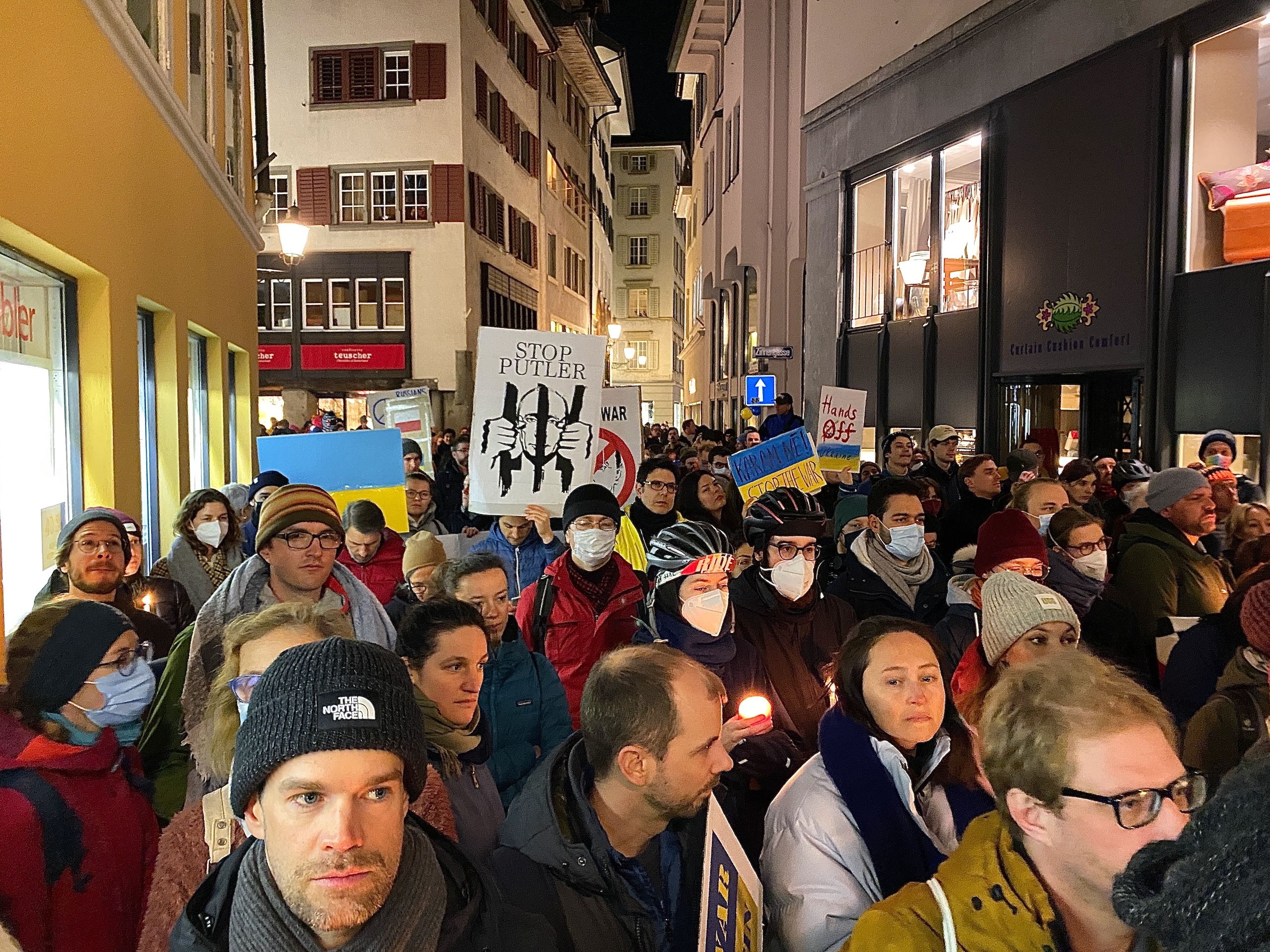 О петиции в НАТО и петиции Путину «Нет войне!»