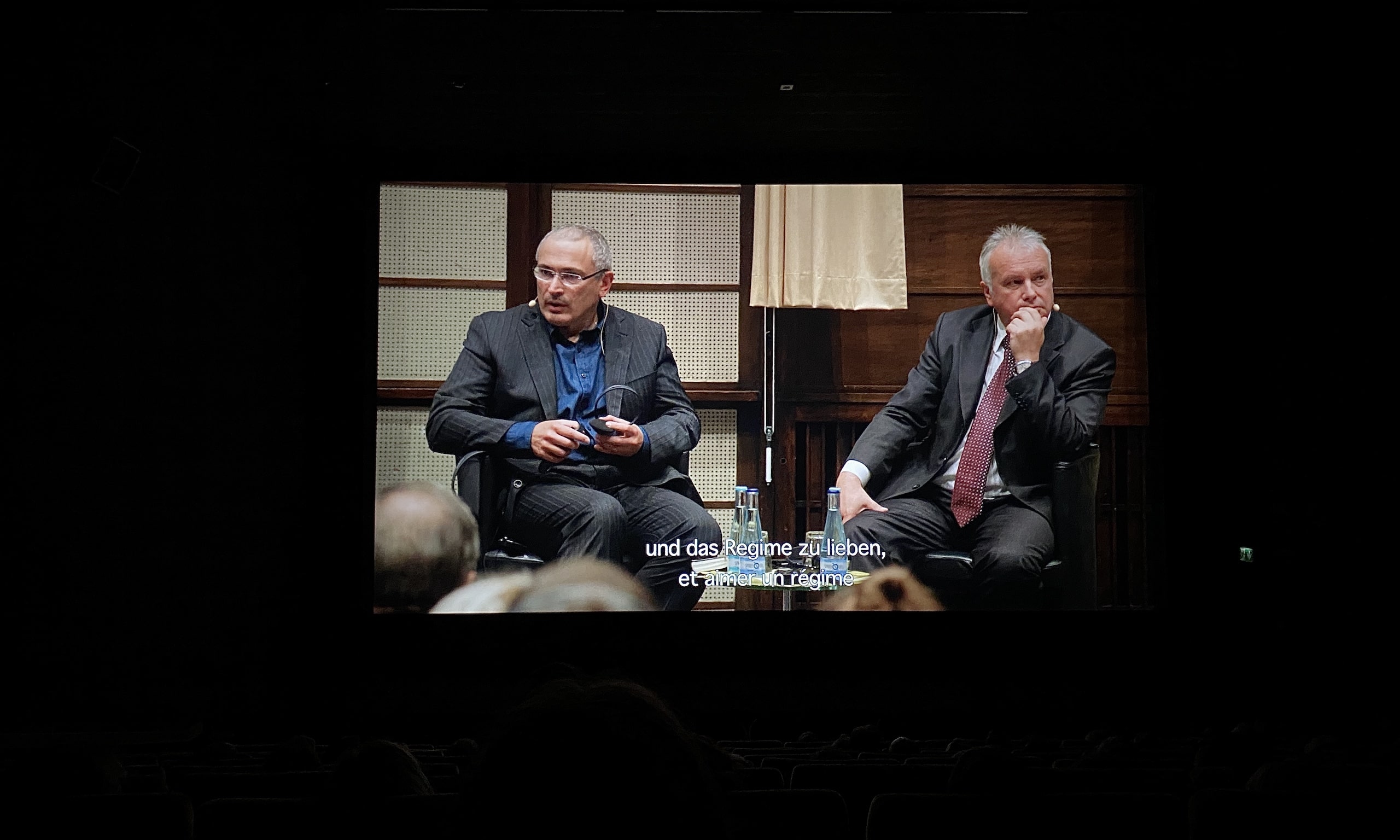 «Любить Россию и любить режим, который двигает страну в опасном направлении, - это разные понятия». Кадр из фильма Эрика Бергкраута «Гражданин Ходорковский». Цюрих, 18 мая 2022 г. (© forall.swiss)