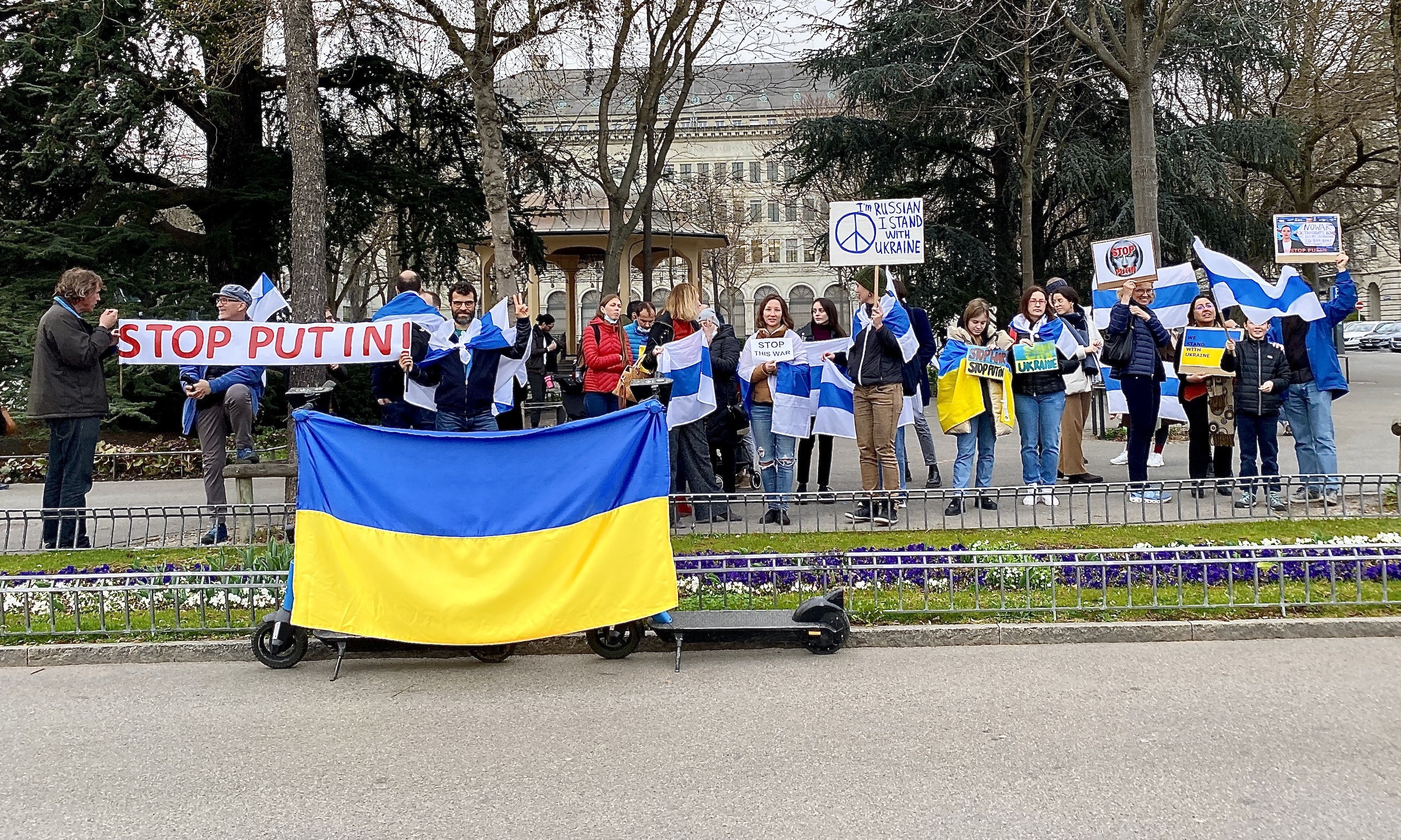 Антивоенный митинг «We stand with Ukraine». Цюрих, 16 марта 2022 г. (© forall.swiss)