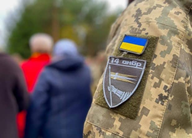 «Другие по живому следу пройдут твой путь за пядью пядь…»
