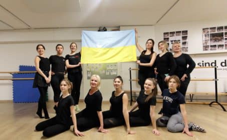 Танцевальные па для голубок из Украины в Цюрихе