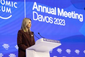 Зеленская представила украинскую формулу мира на ВЭФ в Давосе