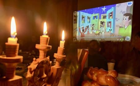 Слава вгорі, мир на землі, в людях добра воля!