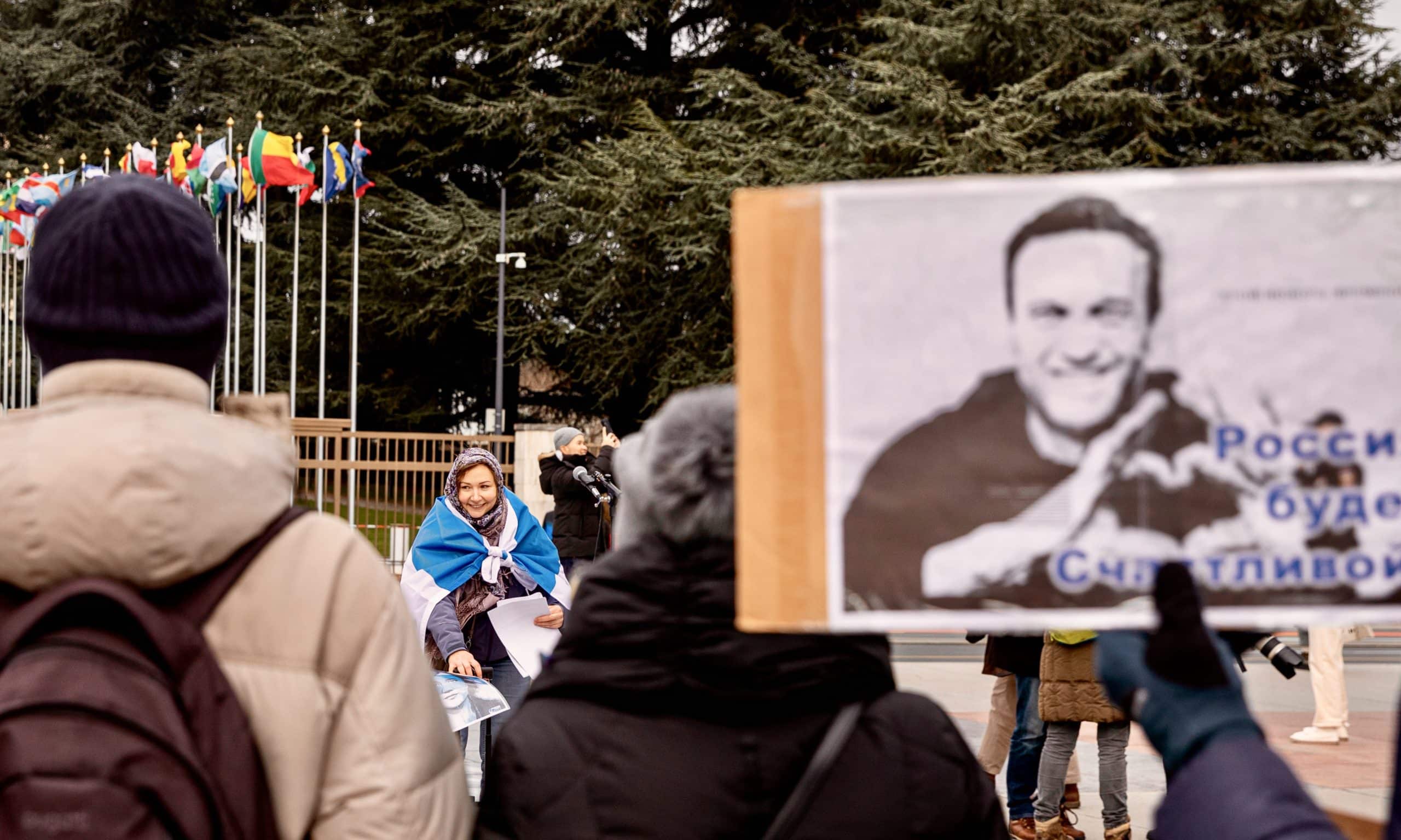 Лев Пономарев. Принуждение России к демократии