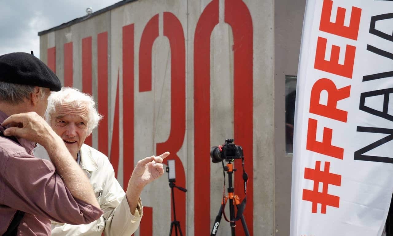 Макет ШИЗО Алексея Навального на Площади Наций в Женеве установлен до 18 июня включительно. 10 июня 2023 г. (© Akmal Kosimov)