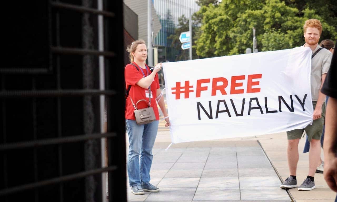 Команда Навального привезла макет ШИЗО в Женеву при содействии волонтеров из ассоциации «Россия Будущего - Швейцария». 10 июня 2023 г. (© Akmal Kosimov)