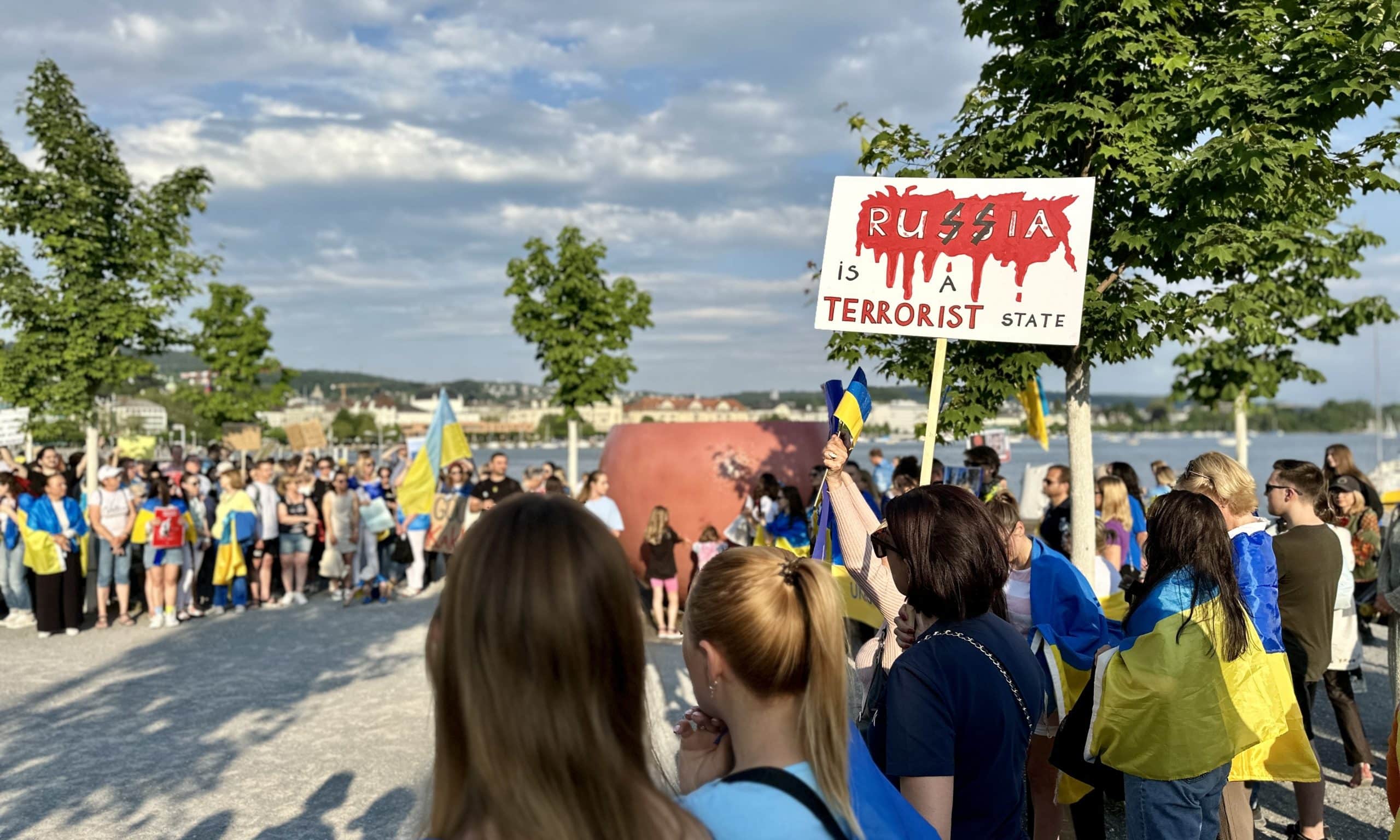 Акцию солидарности с Украиной 7 июня 2023 г. в Цюрихе организовали ассоциации Helvetia For Ukraine и Ukrainischer Verein Zentral und Ostschweiz. (© forall.swiss)