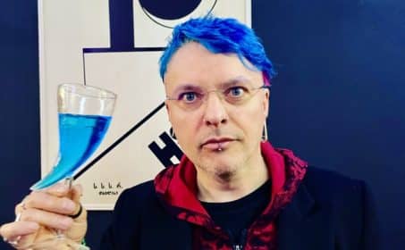 Александр Дельфинов: «…Джентльмен с головы до пят… А Україну бомбят»