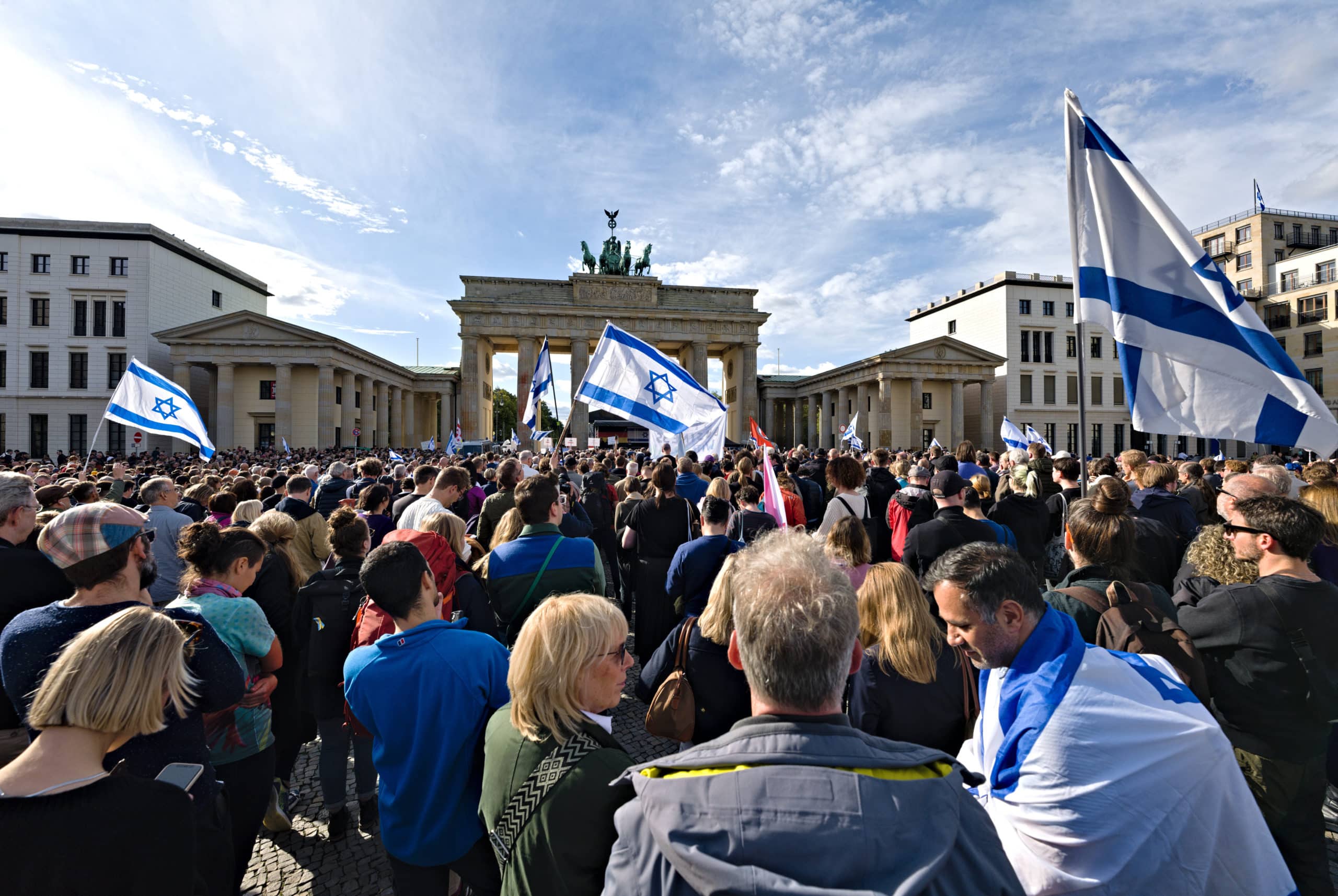Иосиф Шагал: «Сейчас самое главное — спасти наших людей»