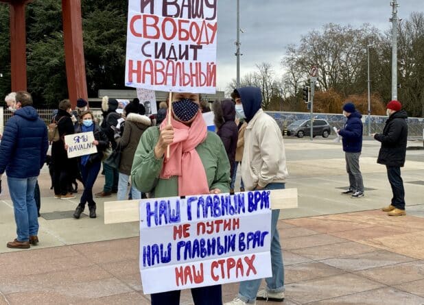 Штабы Навального научат агитировать против Путина