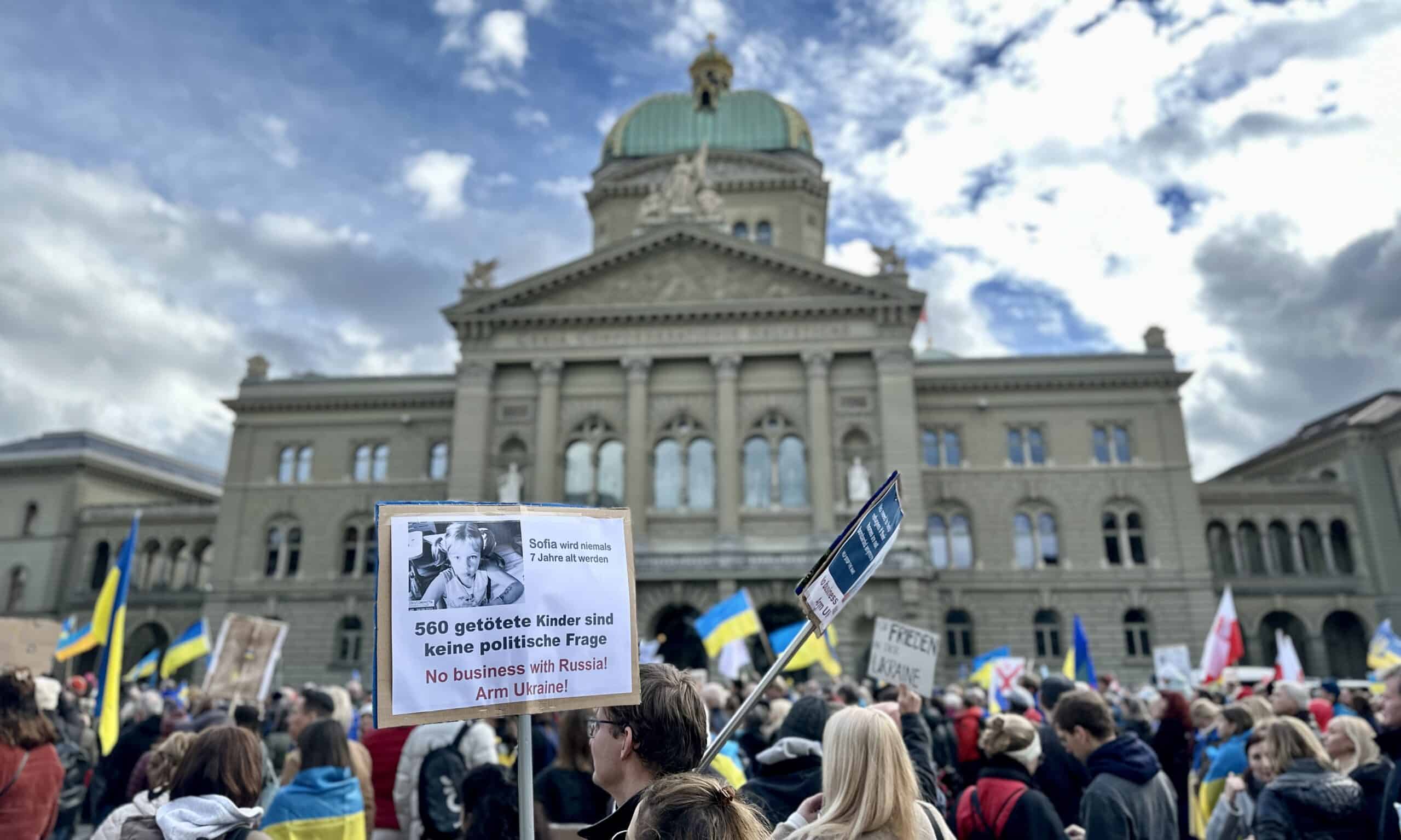 Как два года войны в Украине повлияли на политику Швейцарии