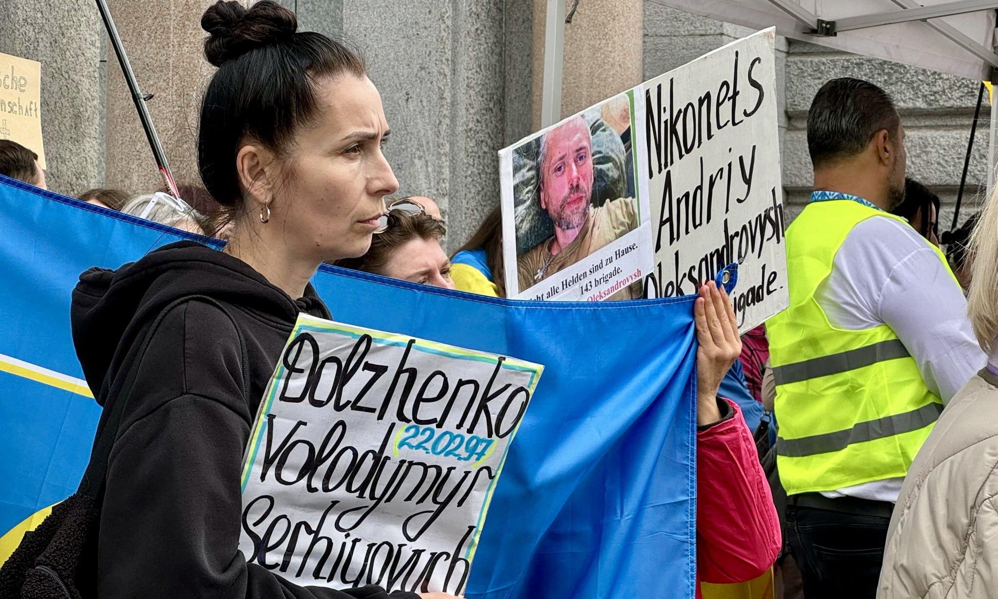 Акция «Save Ukrainian POWs! Free civilian detainees! Return Ukrainian kids home!». Люцерн, 15 июня 2024 г. (© Костянтин Мінков / Kostiantyn Minkov)