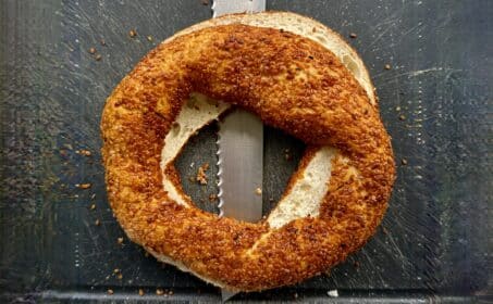 Гасан Гусейнов о злоключениях продавицы бубликов