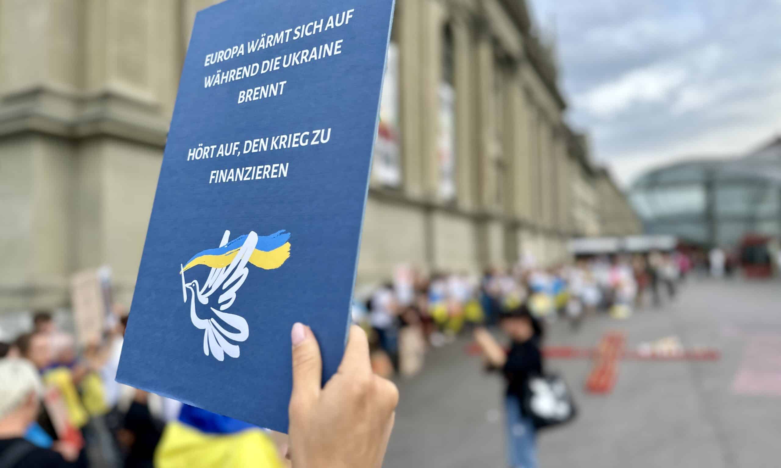 Акция 4 сентября 2024 года в Берне против российского террора в Украине. (© forall.swiss)