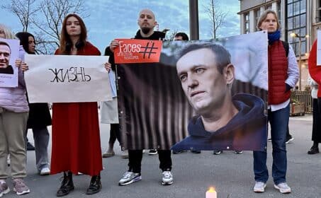 «Патриот» Навального — про выживание и борьбу со злом в России