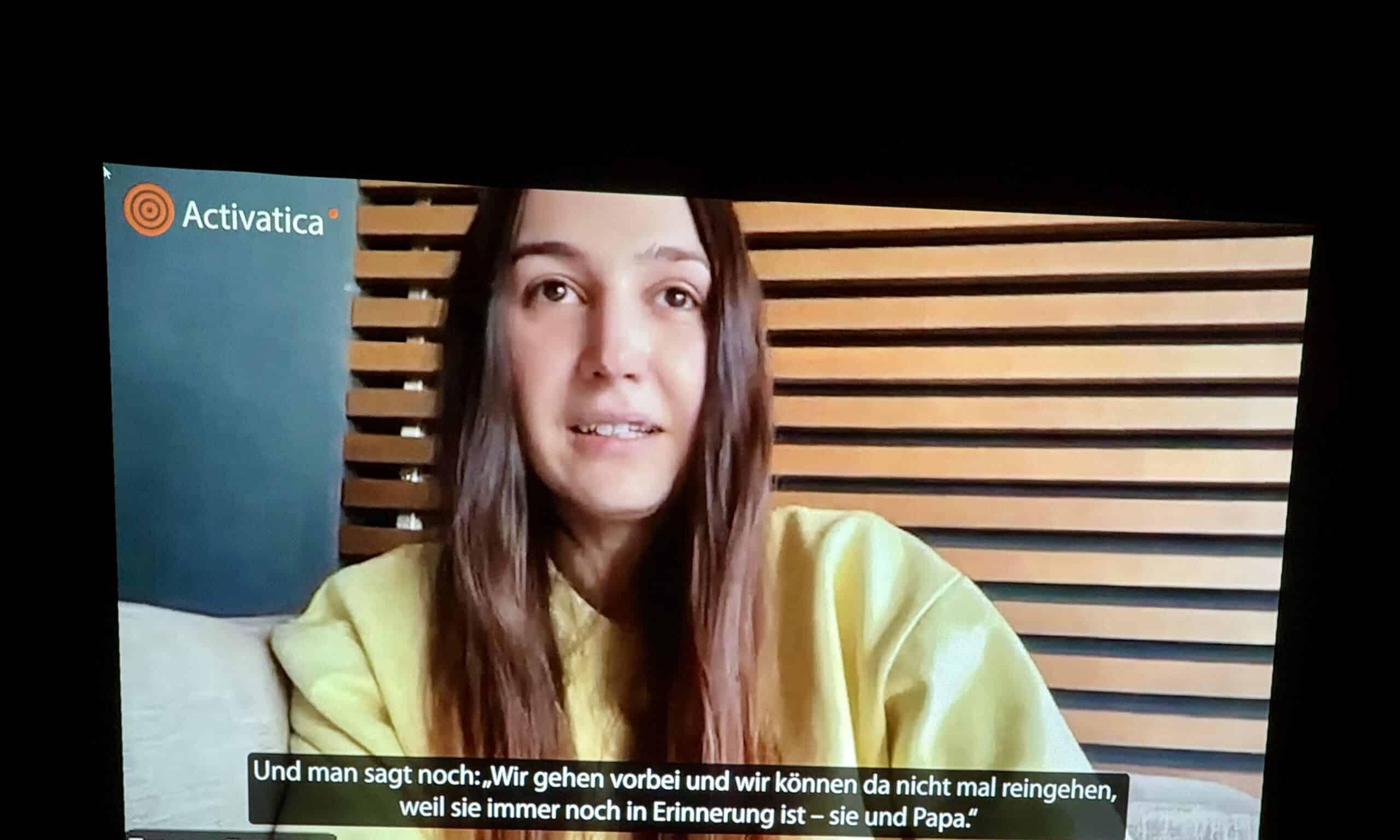 Родителей Людмилы Мельниковой российские службисты похитили в оккупированном Мелитополе в сентябре прошлого года. На просмотре фильма «Узники». Цюрих, 11 декабря 2024 г. (© forall.swiss)