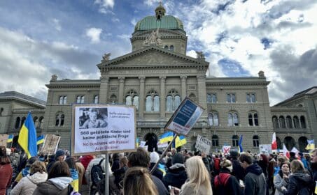 Политзека на санкцию, «предателя» на «патриота»