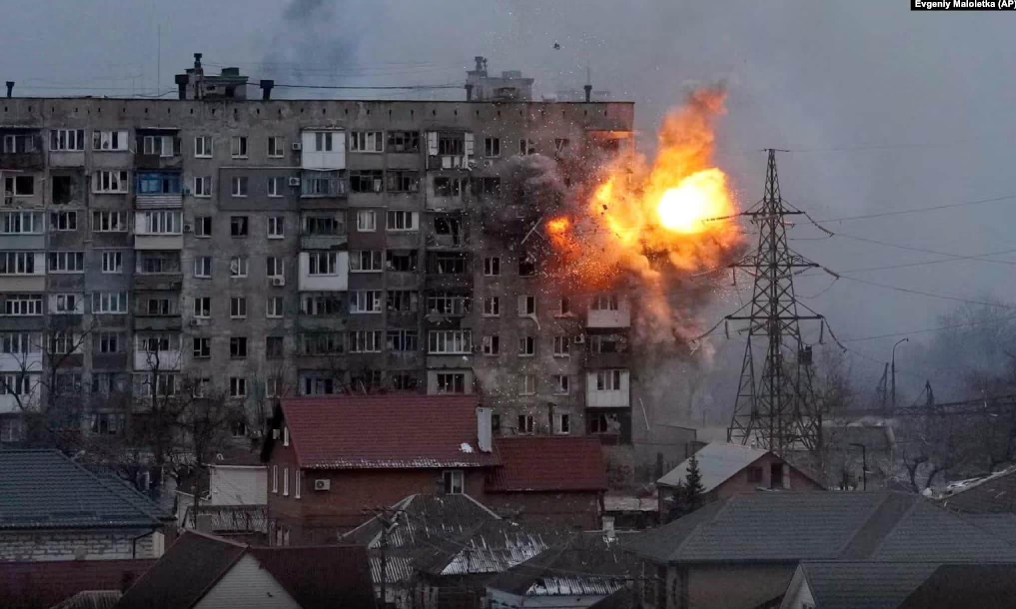 Кадр из фильма Мстислава Чернова «20 дней в Мариуполе» (© Evgeniy Maloletka, AP)