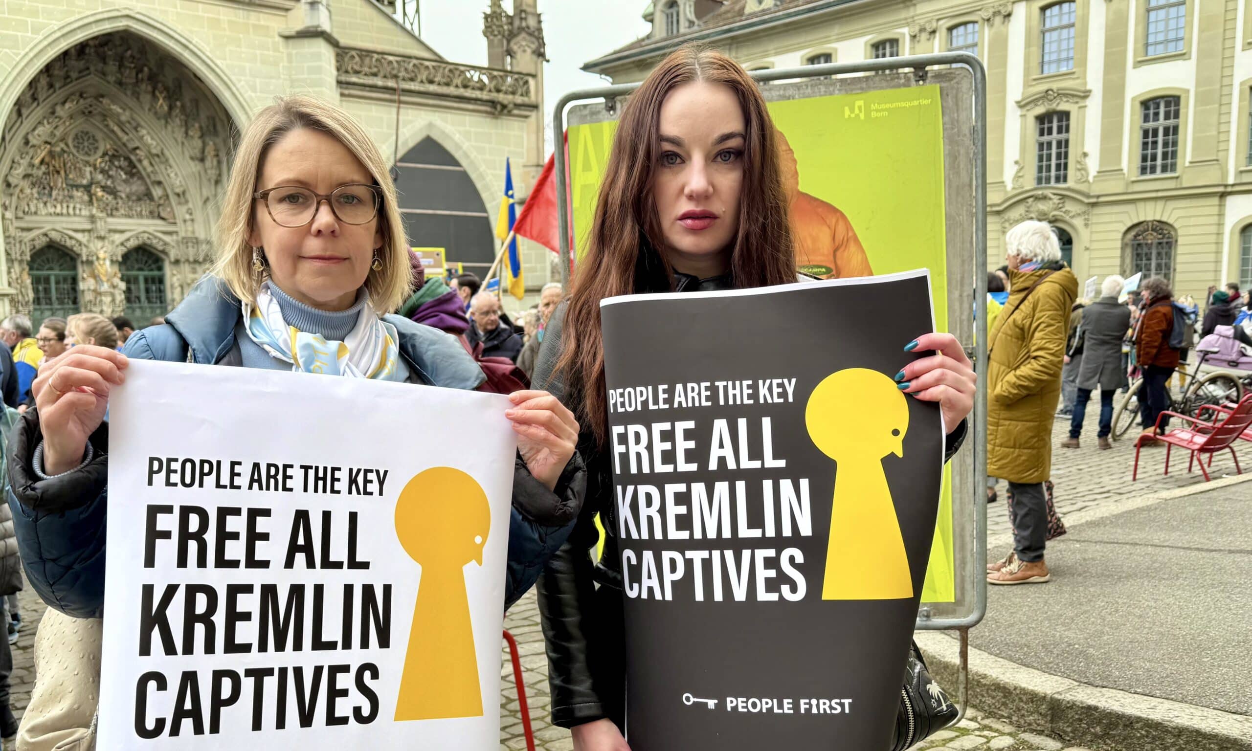 Марш и митинг солидарности с украинцами и Украиной в Берне 22 февраля 2025 г. (© forall.swiss)