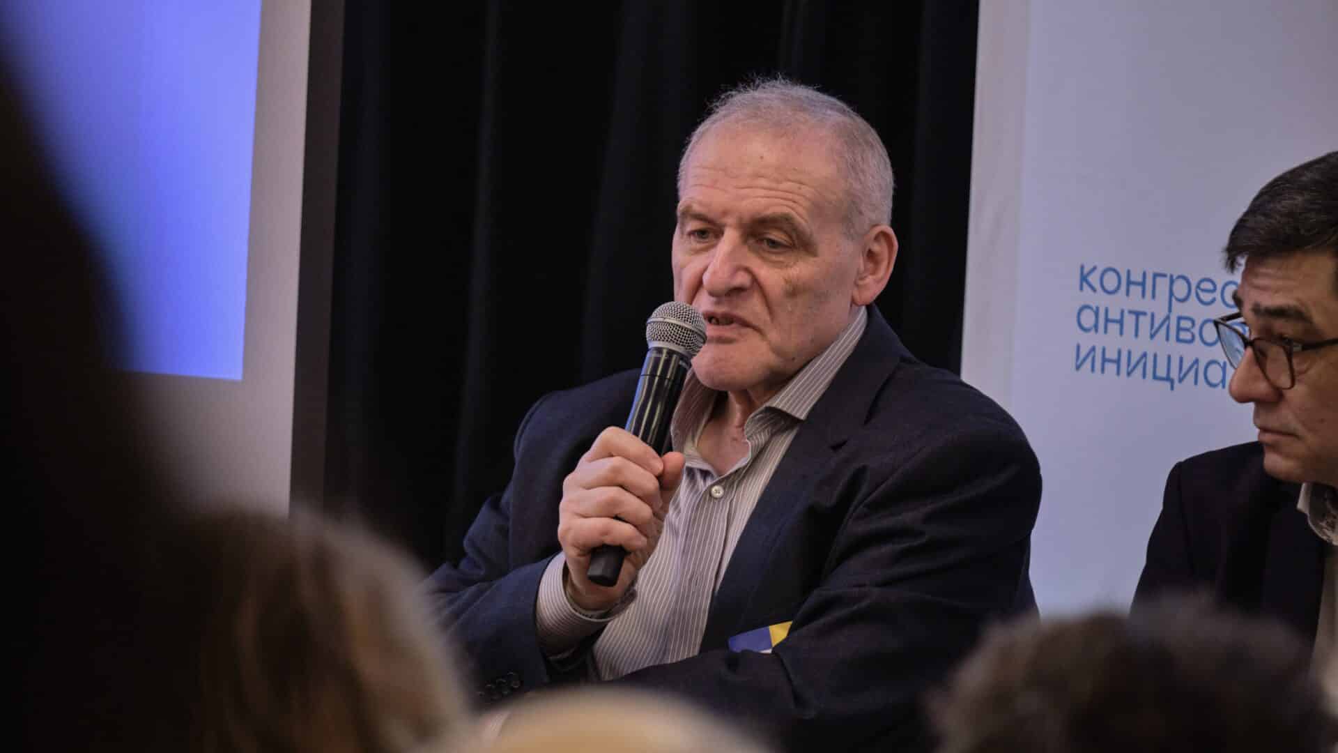 Украинский правозащитник Евгений Захаров. Конгресс Платформы антивоенных инициатив. Брюссель, 8-9 апреля 2025 г. (© https://platforma.international/)