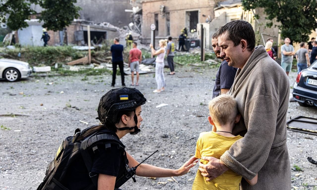 «Sieben Tage massiver russischer Angriffe auf die Ukraine: über 1800 Drohnen, mehr als 1200 gelenkte Fliegerbomben und 83 Raketen unterschiedlicher Typen». 13.⁠ ⁠Juli 2025 (©️ Offizieller Kanal des Präsidenten der Ukraine – Wolodymyr Selenskyj / The official channel of the President of Ukraine Volodymyr Zelenskyy)