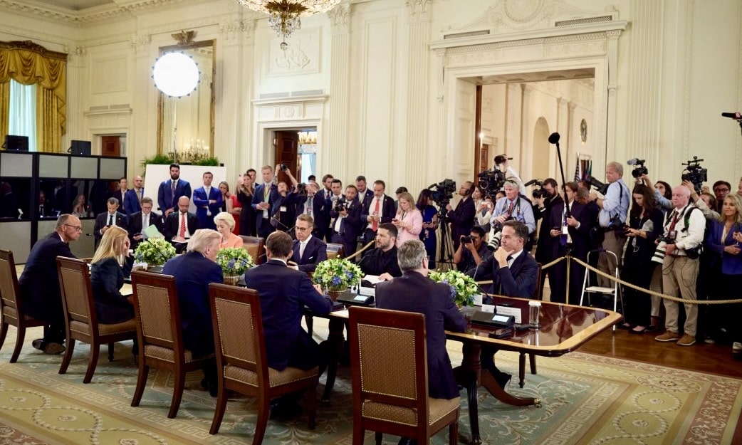 Лидеры США, Украины и европейских стран встретились, чтобы найти пути к надежному миру в Европе, 1271-й день полномасштабной войны России против Украины. Вашингтон, 18 августа 2025 г. (© Офіс Президента України)