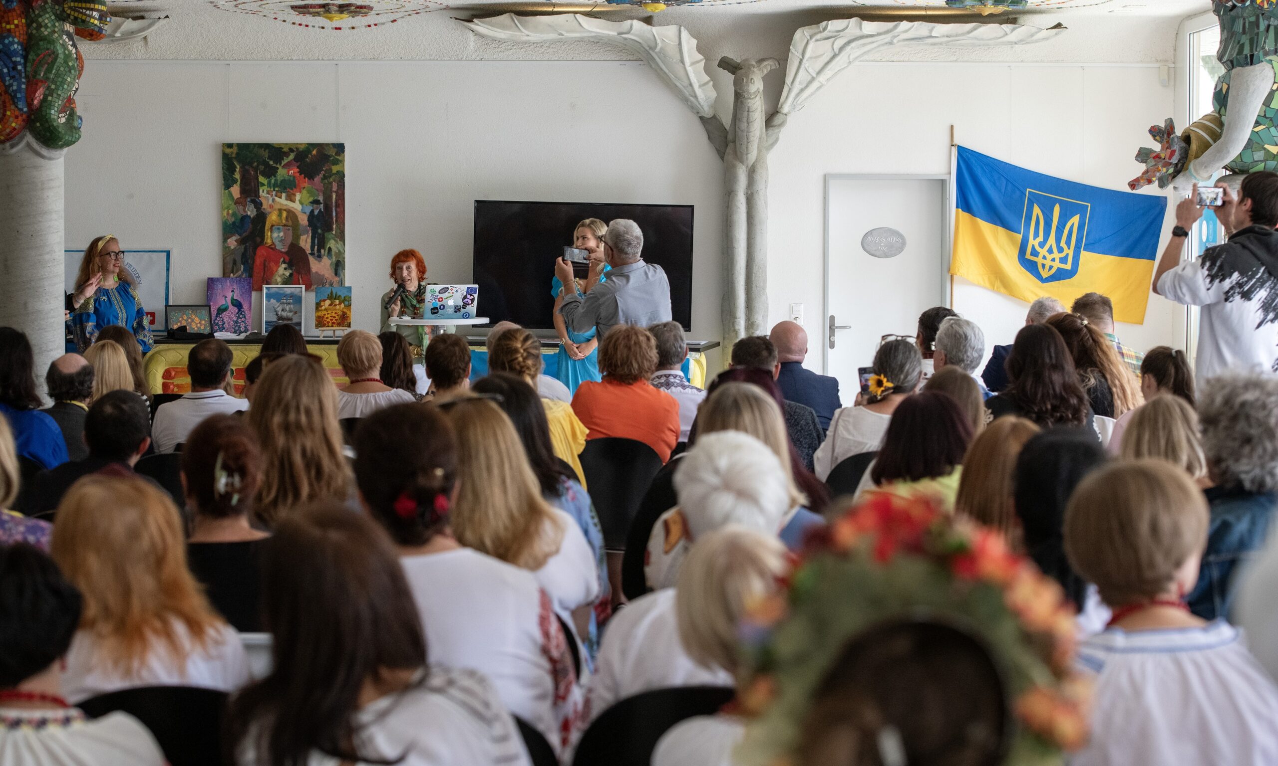 Церемонія «Вільні створювати» з нагоди Дня Незалежності України. Парк Бруно Вебера в Дітіконі, Швейцарія. 23 серпня 2025 р. (© Samuel Etzensperger / Herz2Herz)