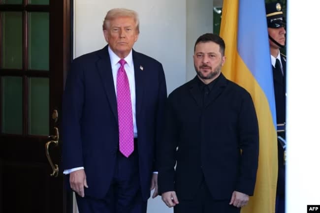 Дональд Трамп и Владимир Зеленский встретились в Вашингтоне 17 октября (AFP)