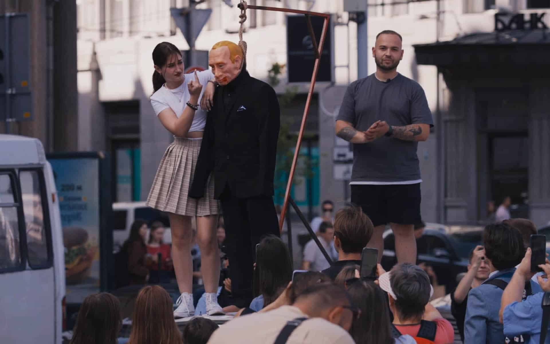 Time To The Target (Час підльоту). Режисер Віталій Манський, 2025 р. (© manski-doc.com)